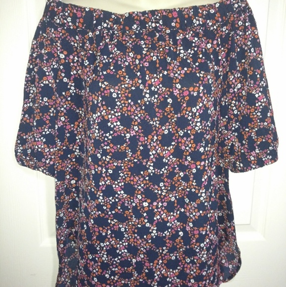 $88⬇NEW MK | off the shoulder floral blouse - Picture 4 of 4